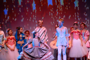 Elliana Walmsley and Clara Young Photo