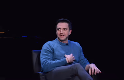 Raul Esparza Photo