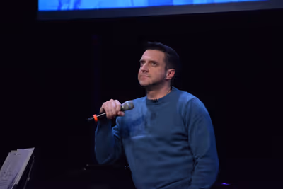 Raul Esparza Photo