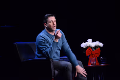 Raul Esparza Photo