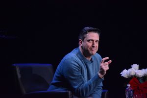 Raul Esparza Photo