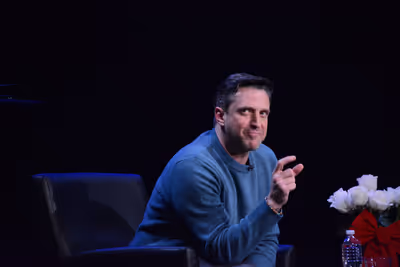 Raul Esparza Photo