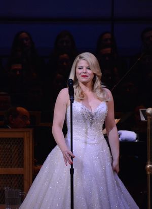 Megan Hilty @ BroadwayWorld Megan Hilty Photo