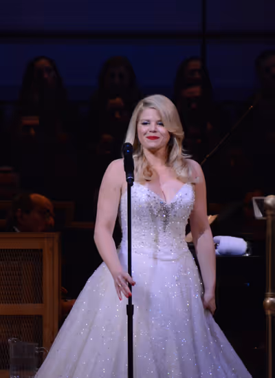 Megan Hilty Photo
