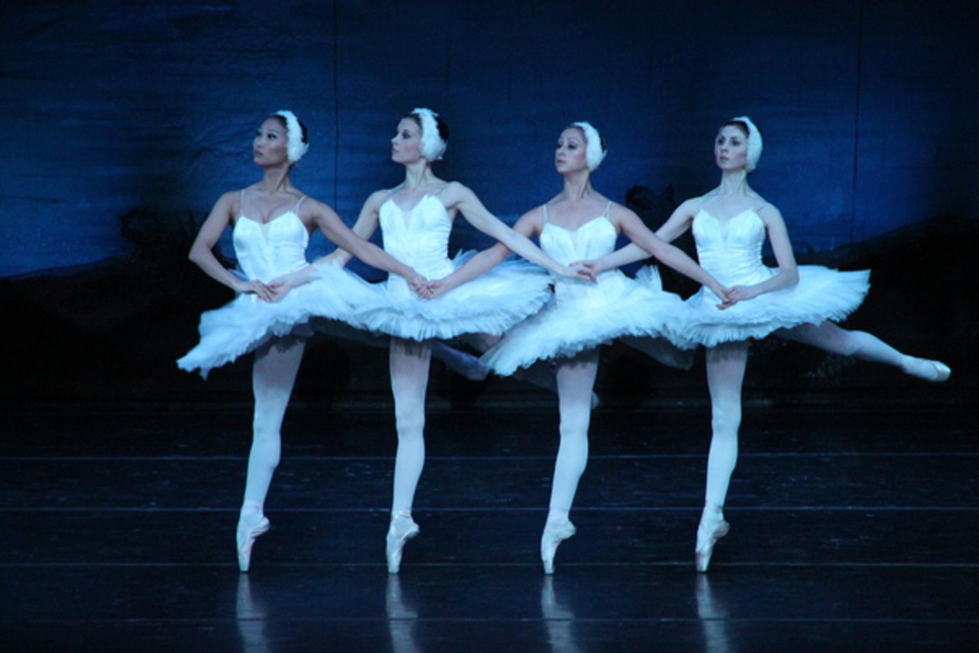 BWW Preview: SWAN LAKE by MOSCOW FESTIVAL BALLET January 13 2018 BWW Preview: SWAN LAKE by MOSCOW FESTIVAL BALLET January 13 2018 Image