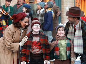 A CHRISTMAS STORY LIVE!: L-R: Cast members Maya Rudolph, Andy Walkin, Tyler Wladis and Chris Diamantopoulos during FOX’s live musical event, A CHRISTMAS STORY LIVE!, airing Sunday, Dec. 17 (7:00-10:00 PM ET live/PT tape-delayed) on FOX. CR: Jordin Alth @ BroadwayWorld A CHRISTMAS STORY LIVE!: L-R: Cast members Maya Rudolph, Andy Walkin, Tyler Wladis an Photo