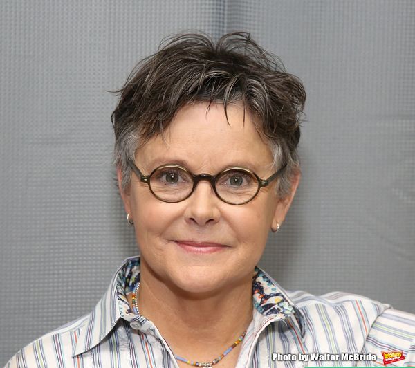 Amanda Bearse Photo