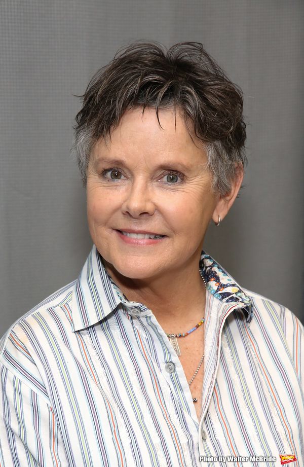 Amanda Bearse  Photo