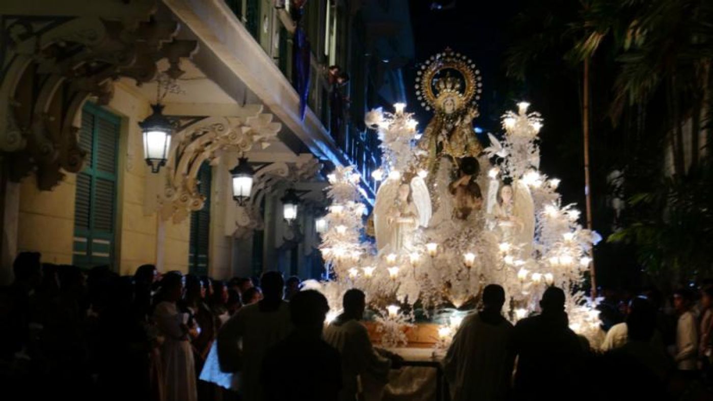 Review: ANG LARAWAN Is Lavish, Absorbing Family Drama Review: ANG LARAWAN Is Lavish, Absorbing Family Drama Image