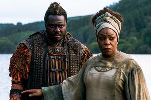 Babou Ceesay as Pilgrim, Lorraine Toussaint as Cressida - Into the Badlands _ Season  Photo