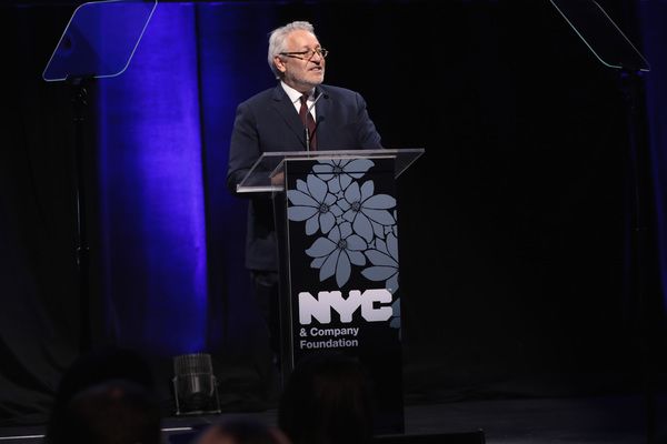 NEW YORK, NY - DECEMBER 18:  Charlie Flateman, of NYC and Company Board speaks onstag Photo