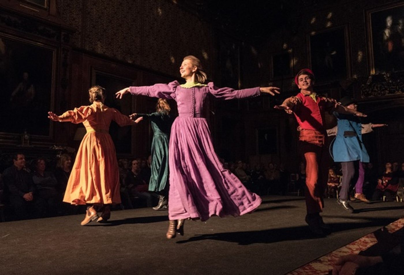 Photo Flash: First Look at A CHRISTMAS CAROL at Windsor Castle  Image