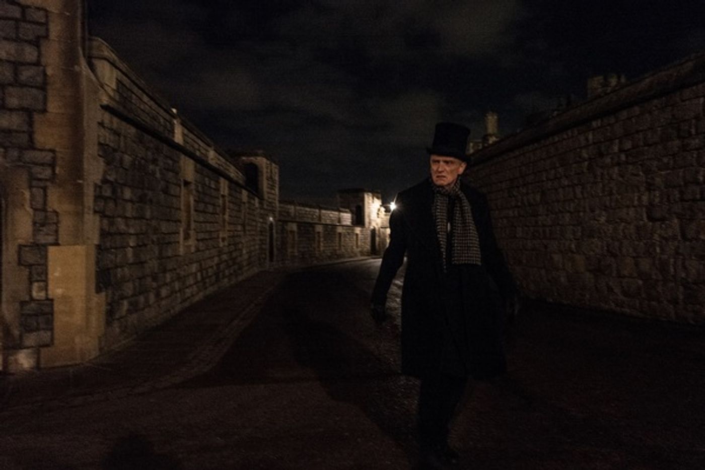 Photo Flash: First Look at A CHRISTMAS CAROL at Windsor Castle  Image