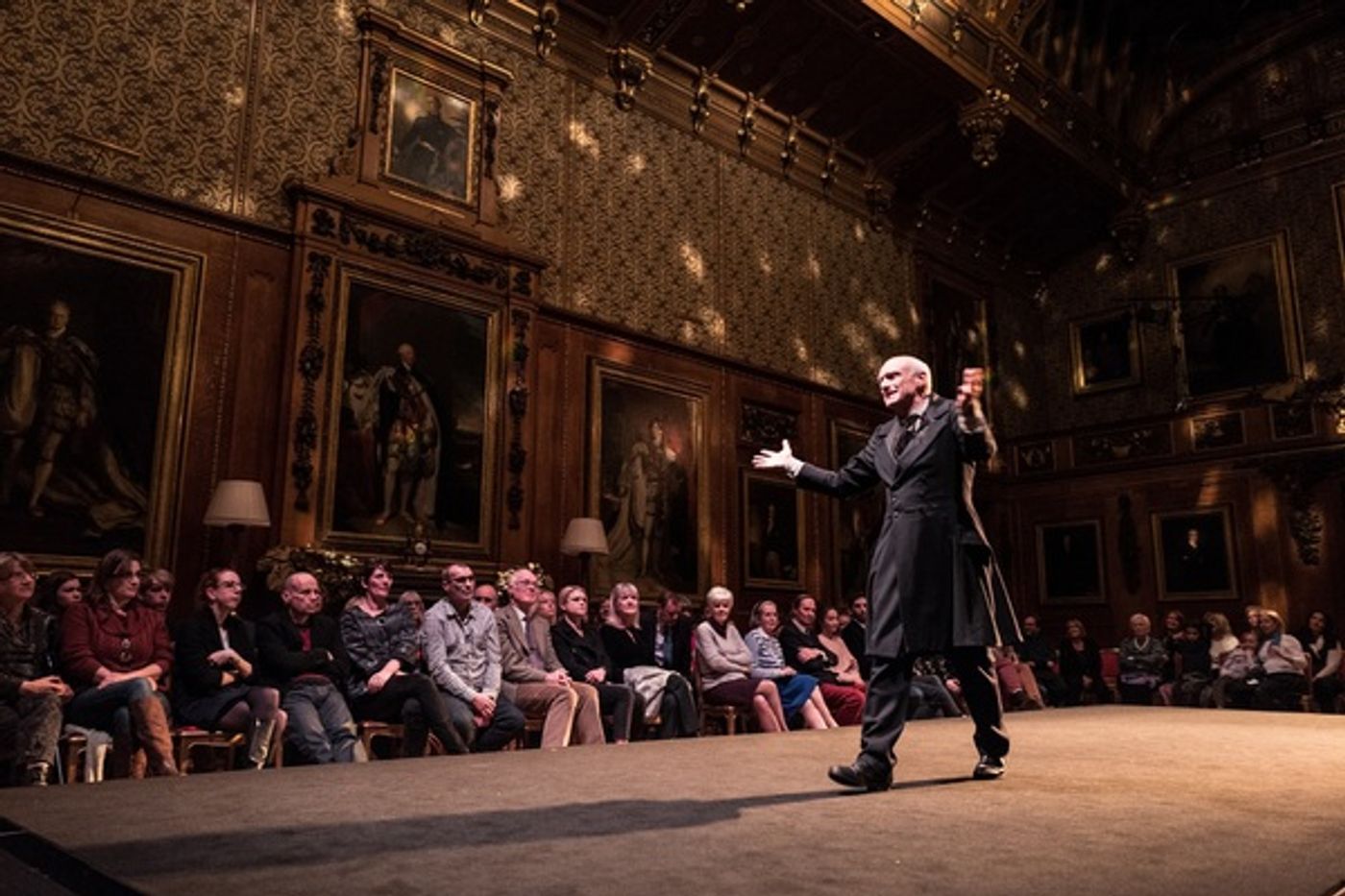 Photo Flash: First Look at A CHRISTMAS CAROL at Windsor Castle  Image