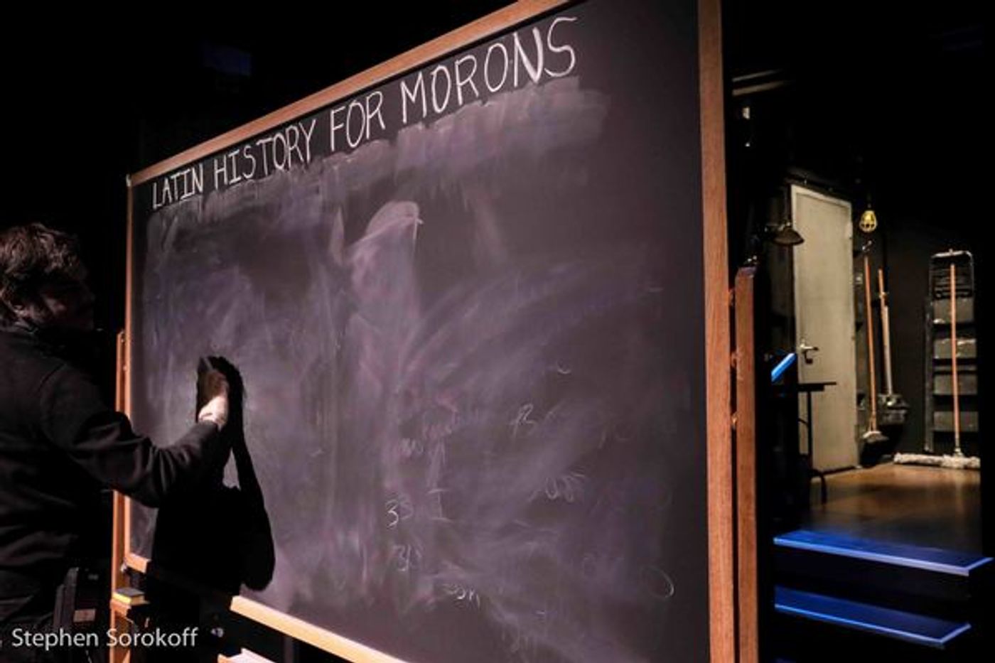 Photo Coverage: John Leguizamo Starts With A Clean Slate Of Laughs For Every Performance  Image