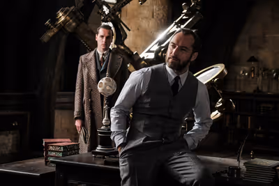 (Front) JUDE LAW as young Albus Dumbledore in Warner Bros. Pictures' fantasy adventur Photo