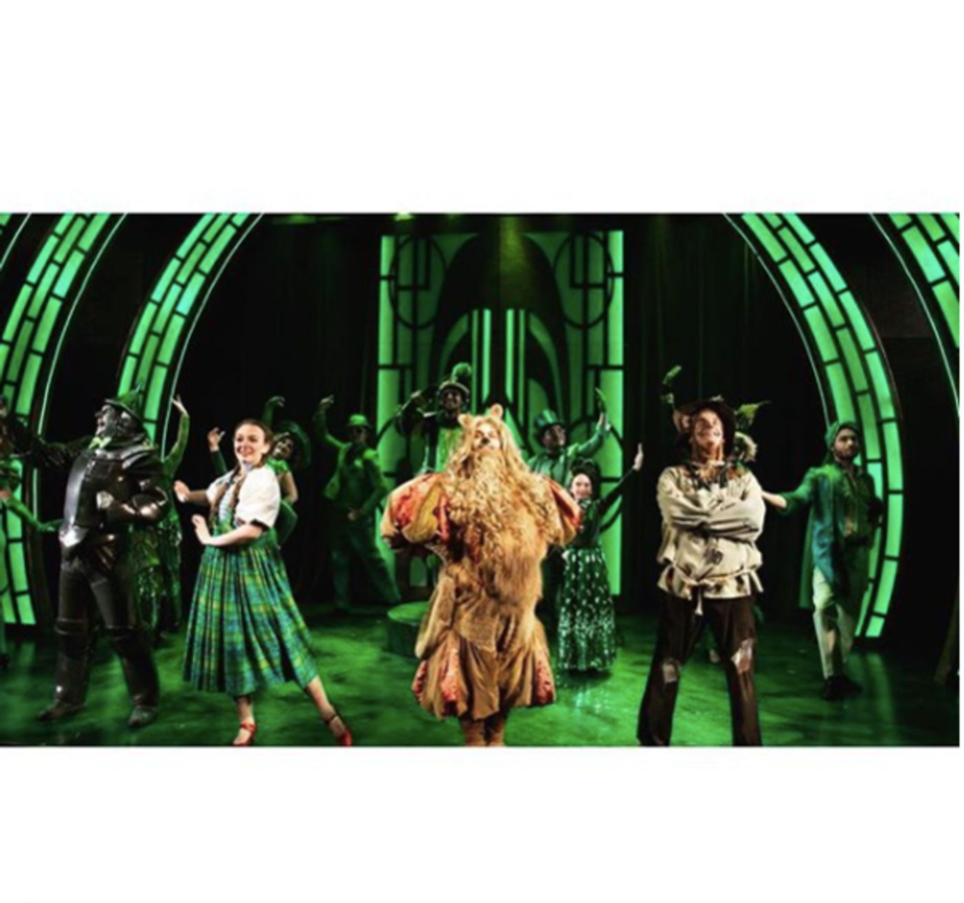 Photo Flash: Inside Gleb's Dressing Room, and More Saturday Intermission Pics!  Image