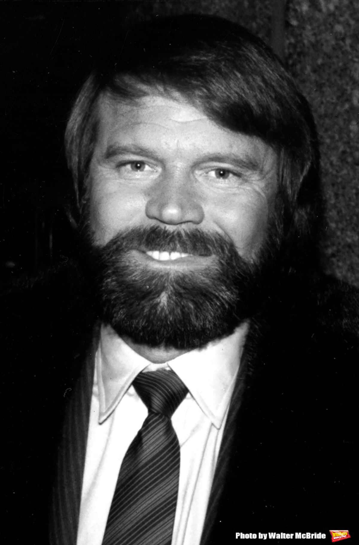 Glen Campbell leaving the NBC Building on January 15, 1981 in New York City. at 