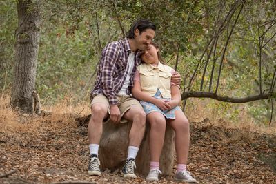 THIS IS US -- "The Fifth Wheel" Episode 211 -- Pictured: (l-r) Milo Ventimiglia as Ja Photo