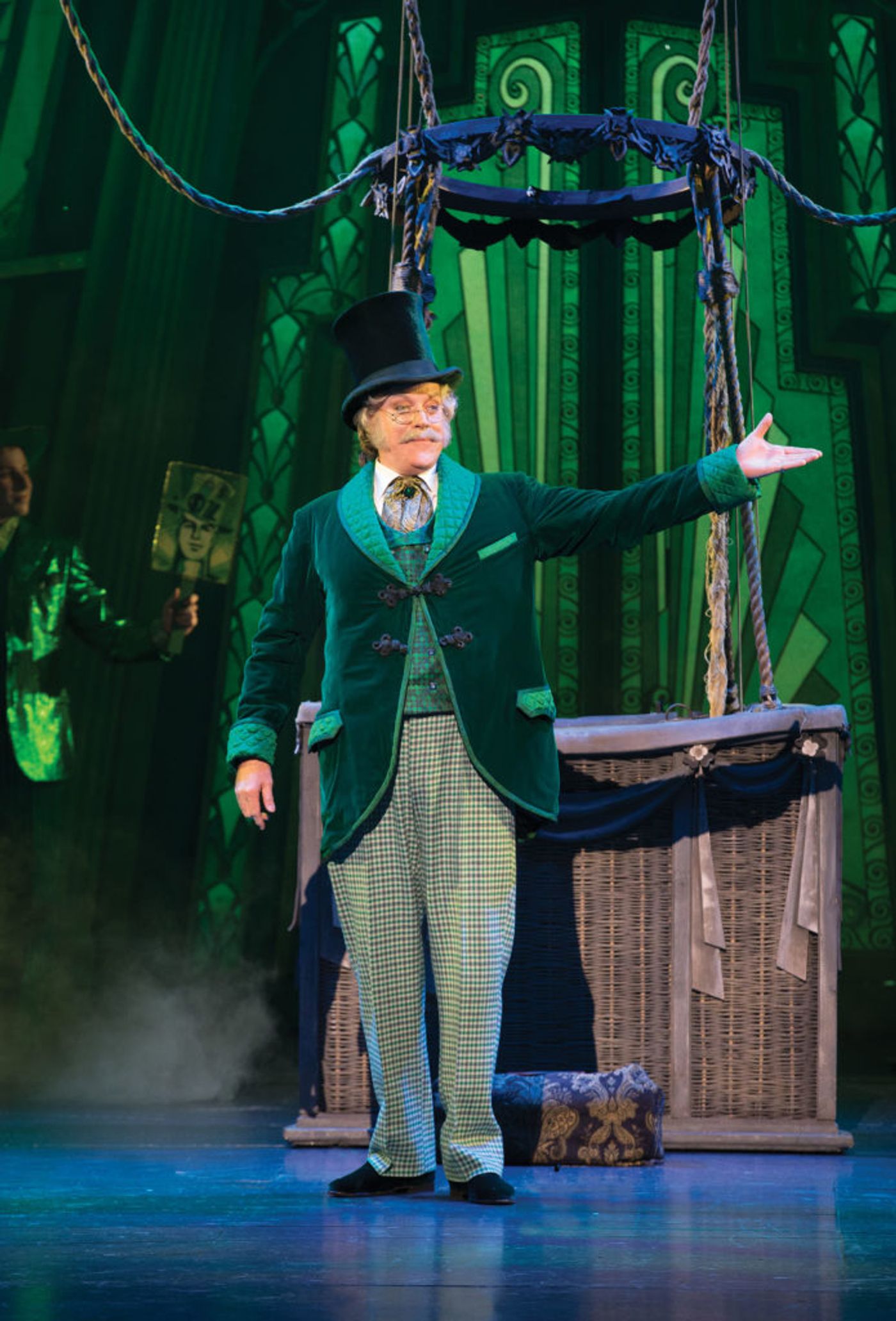 Review: Heart-warming Nostalgia With A Contemporary Twist, THE WIZARD OF OZ Captures The Imagination Of Young And Old.  Image