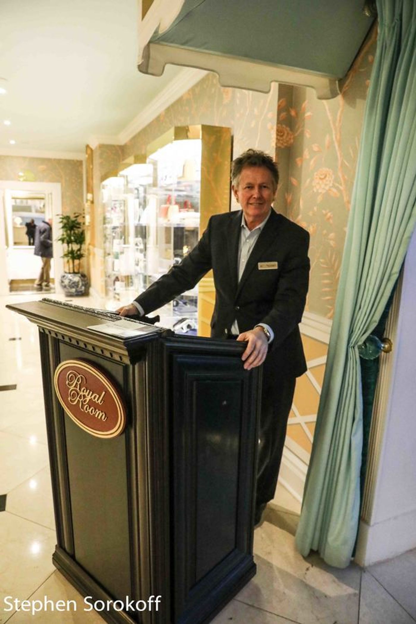 Photo Coverage: Mario Cantone Makes Royal Room Debut at The Colony Hotel Photo Coverage: Mario Cantone Makes Royal Room Debut at The Colony Hotel Image