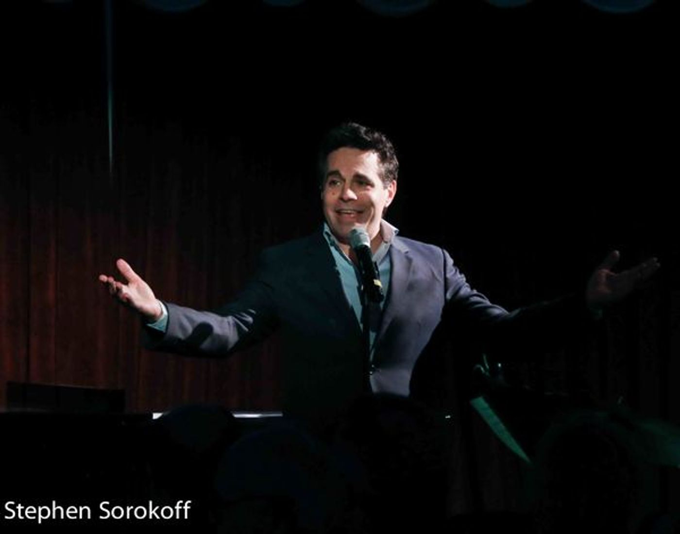 Photo Coverage: Mario Cantone Makes Royal Room Debut at The Colony Hotel  Image