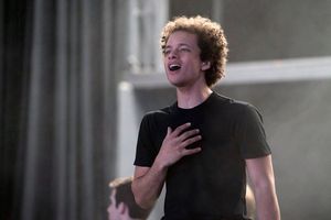 RISE -- "Pilot" Episode 101 -- Pictured: Damon J. Gillespie as Robbie Thorne -- (Photo by: Peter Kramer/NBC) @ BroadwayWorld RISE -- "Pilot" Episode 101 -- Pictured: Damon J. Gillespie as Robbie Thorne -- (Phot Photo