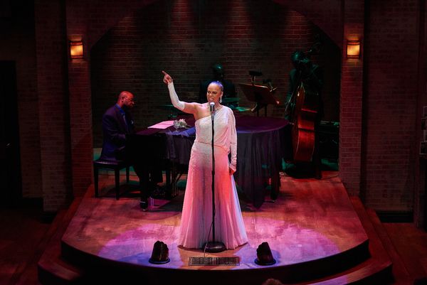  Terry Burrell (Billie Holiday) in LADY DAY (photo by Christopher Bartelski) Photo