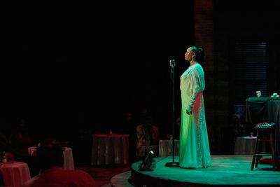  Terry Burrell (Billie Holiday) in LADY DAY (photo by Christopher Bartelski) Photo