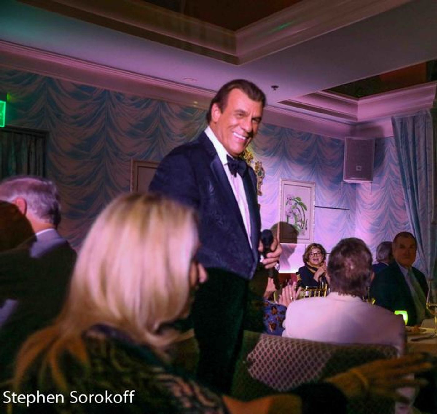 Photo Coverage: Robert Davi Makes His Royal Room Debut at The Colony Hotel  Image