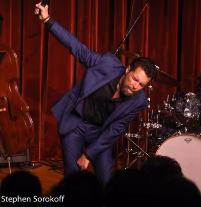 Clint Holmes Photo