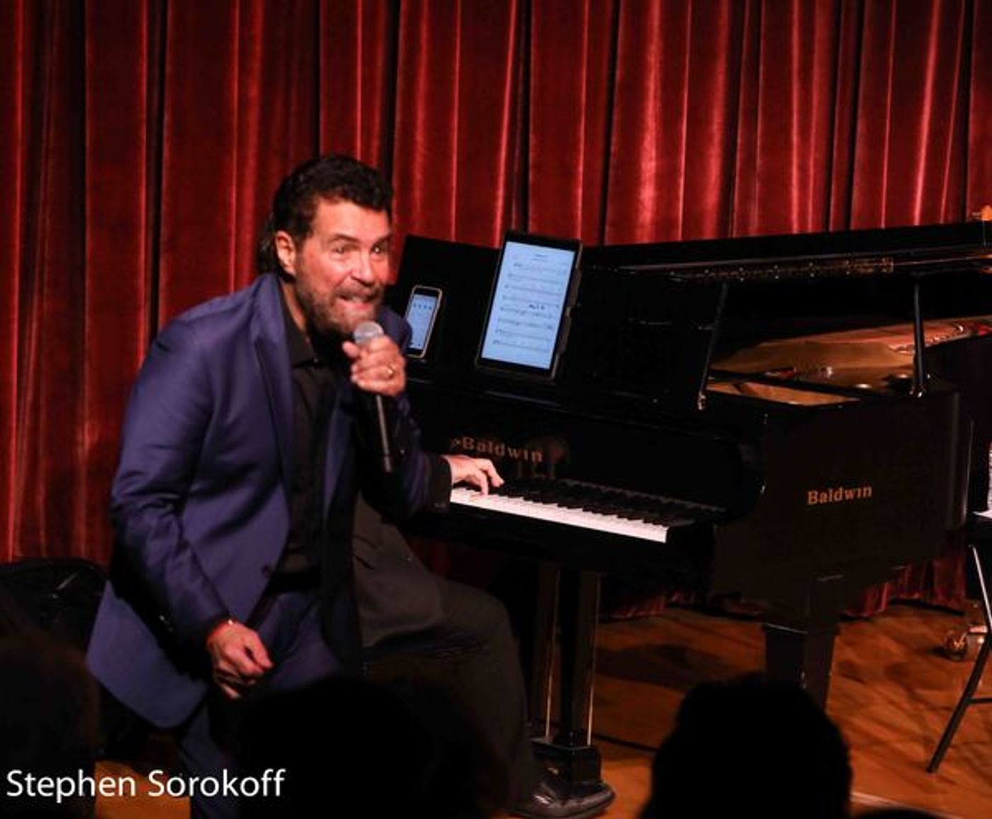 Photo Coverage: Clint Holmes Warms Up The RRazz Room On Route To The Grammy Awards  Image