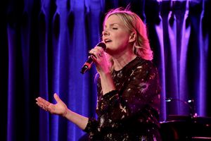 Jessica Hendy @ BroadwayWorld Jessica Hendy Photo