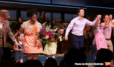 Sara Bareilles with Jason Mraz with cast Photo