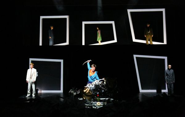 Sidi Larbi Cherkaoui/Bunkamura Theatre Cocoon, Pluto, credit Naoki Urasawa, Takashi N Photo