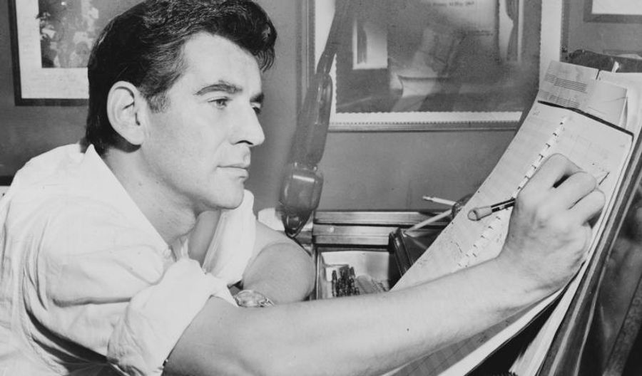 Review: Powerhouse Vocals Celebrate 100 Years of Leonard Bernstein at Segerstrom Center Image