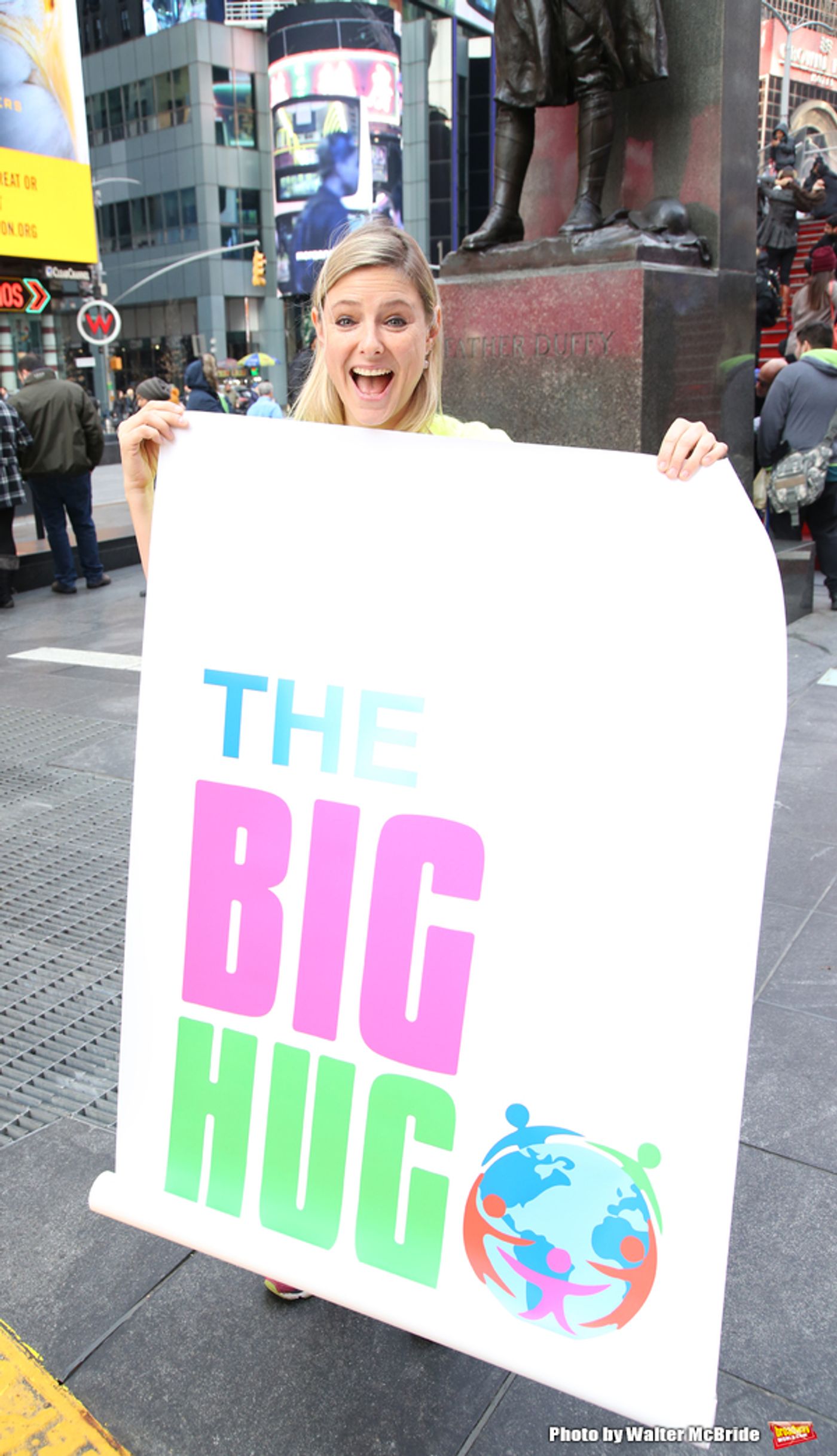 Photo Coverage: Broadway Unites in Times Square for Big Hug Day  Image
