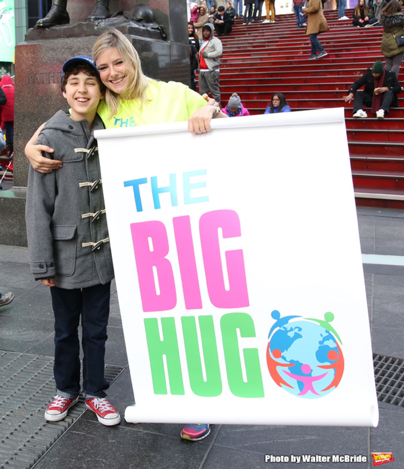Photo Coverage: Broadway Unites in Times Square for Big Hug Day  Image