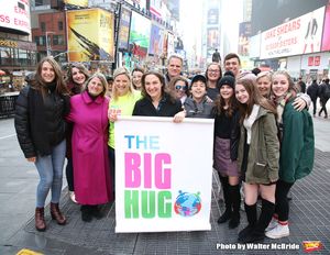 Laura Heywood with Leah Lane, Bonnie Comley, Michael Park, Laura Nowark and Anthony Rosenthal with fellow huggers @ BroadwayWorld Laura Heywood with Leah Lane, Bonnie Comley, Michael Park, Laura Nowark and Anthony Photo