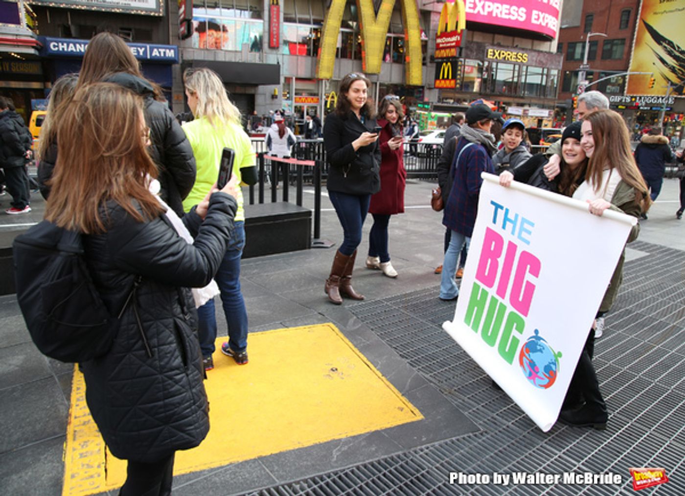 Photo Coverage: Broadway Unites in Times Square for Big Hug Day  Image
