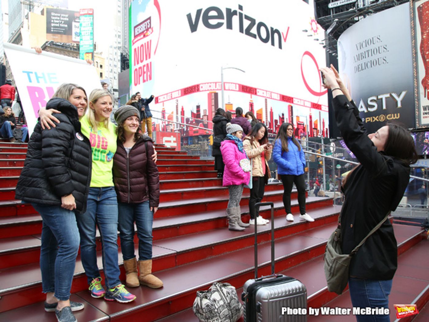Photo Coverage: Broadway Unites in Times Square for Big Hug Day  Image