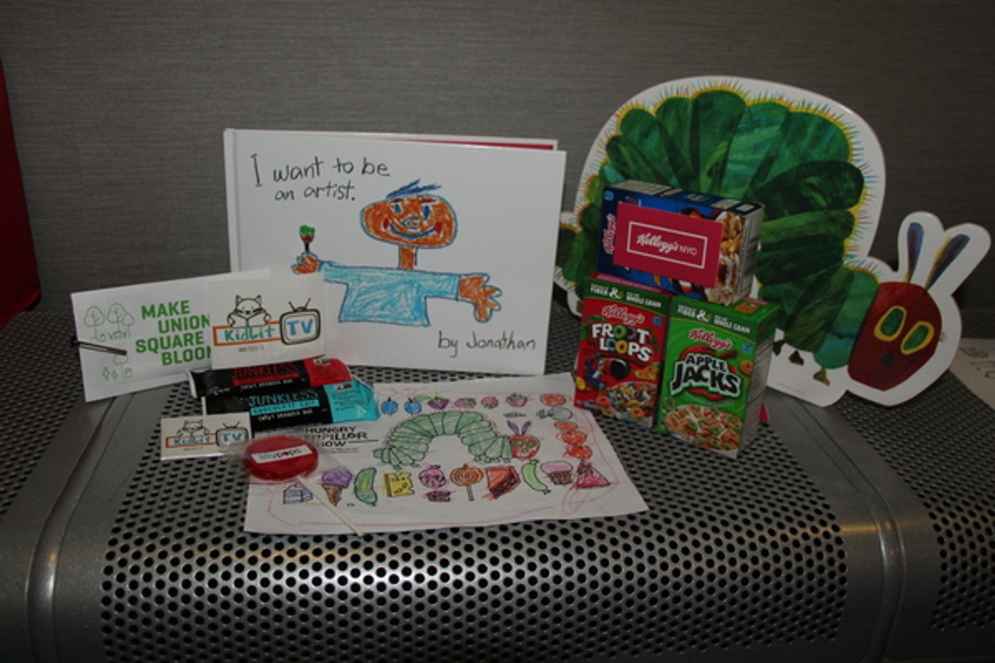 Photo Flash: THE VERY HUNGRY CATERPILLAR SHOW Celebrates 1000 Performances Worldwide  Image