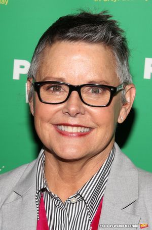 Amanda Bearse  Photo