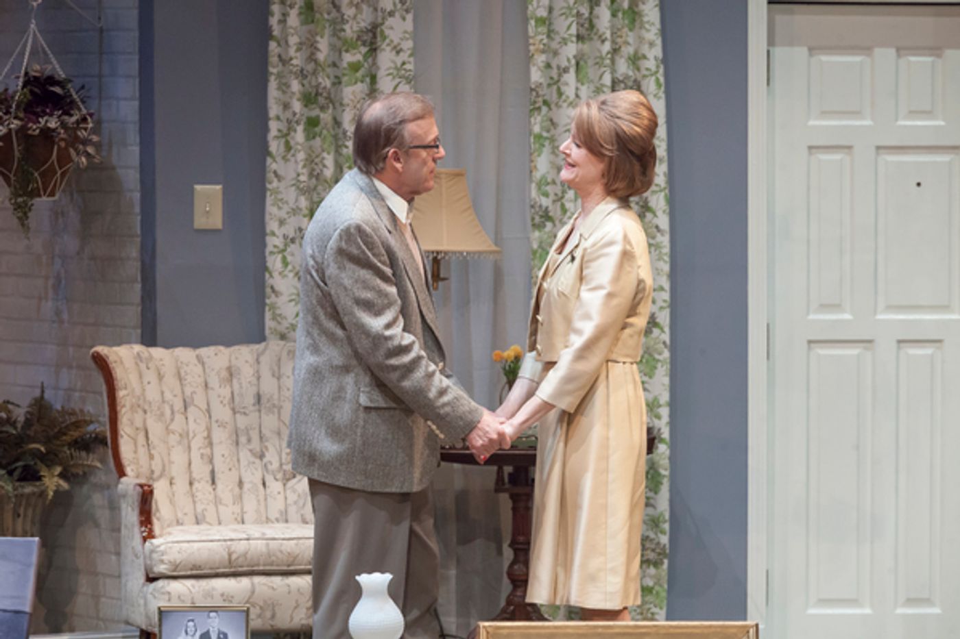 Photo Flash: GUESS WHO'S COMING TO DINNER Comes to the Stage in its Cincinnati Debut  Image