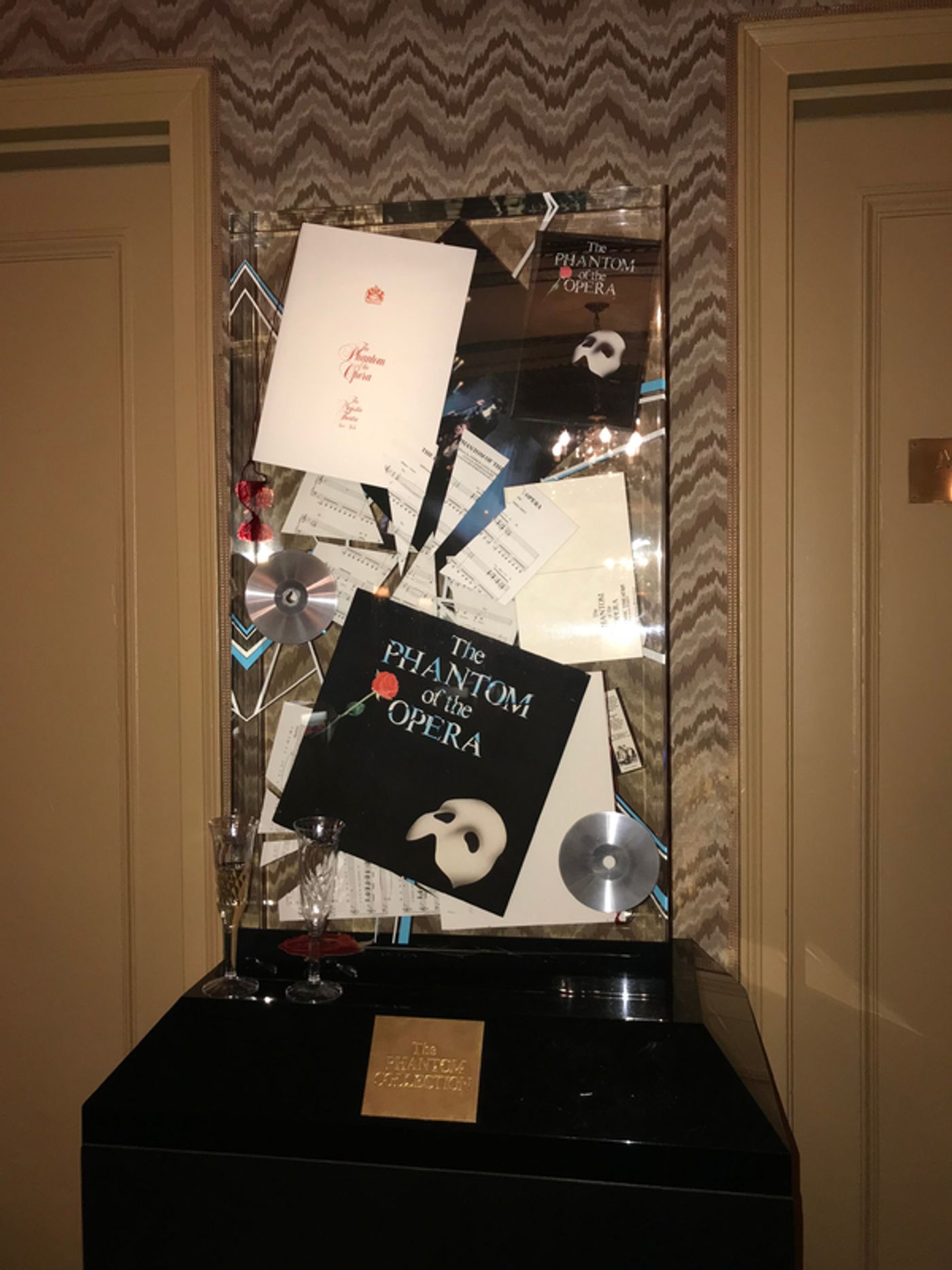 Photo Coverage: On the Red Carpet For THE PHANTOM OF THE OPERA's 30th Anniversary Celebration  Image