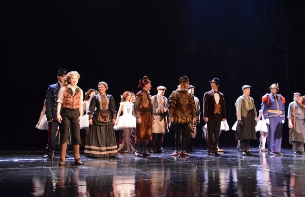 Kara Klein and the Cast of Phantom of The Opera Photo