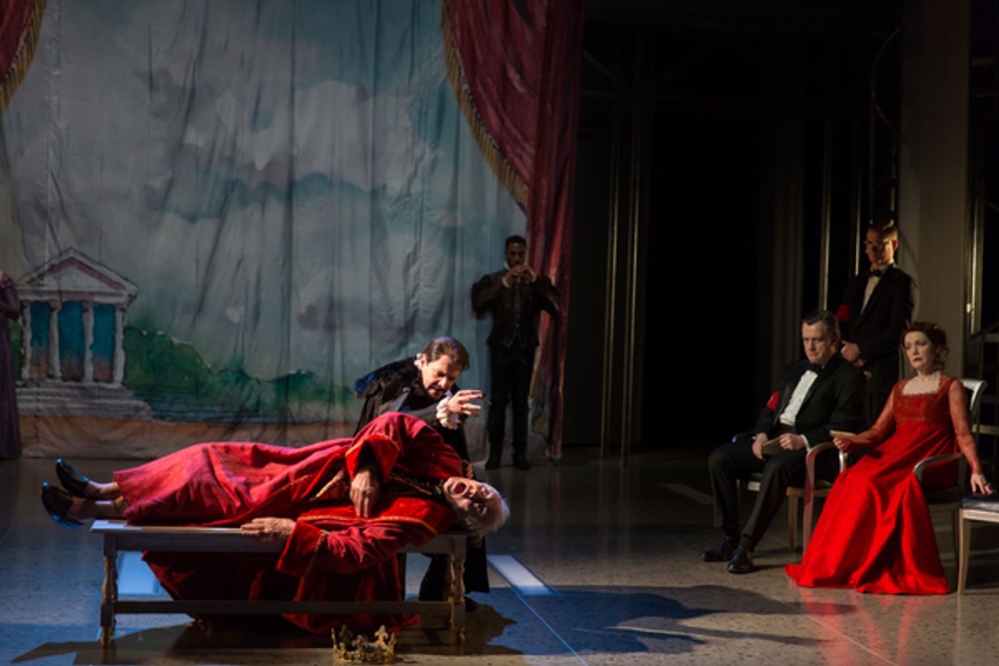 Photos: Get A First Look at Michael Urie in Shakespeare Theatre Company's HAMLET  Image