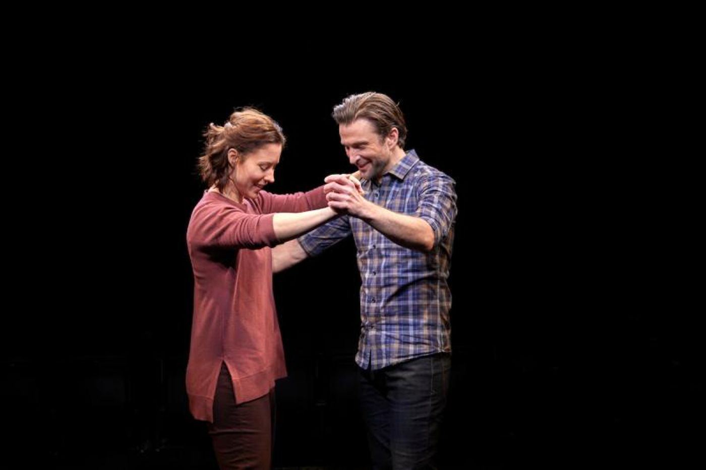 Review: CONSTELLATIONS at Theaterworks  Image