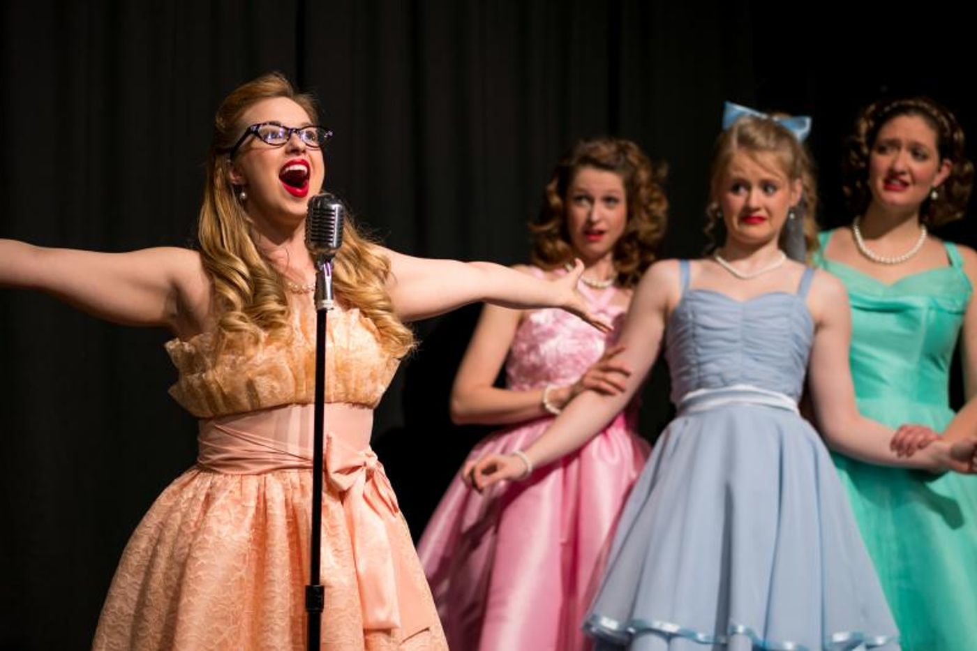 Servant Stage Presents THE MARVELOUS WONDERETTES  Image