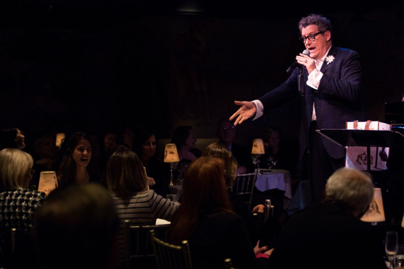 Photo Flash: Isaac Mizrahi Takes Over Cafe Carlyle  Image